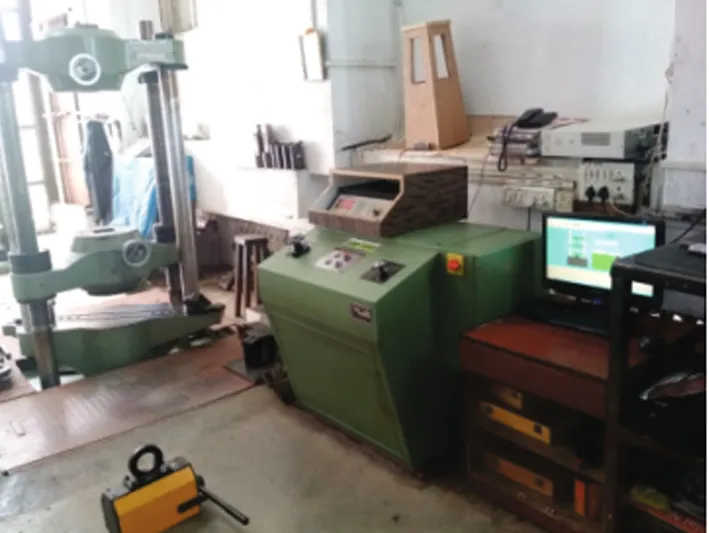 UTM Machine for Lifting Testing